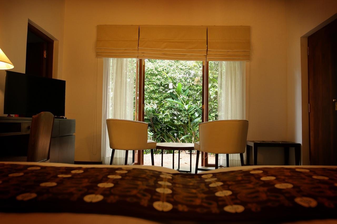Kings Pavilion Luxury Hotel Канди Екстериор снимка