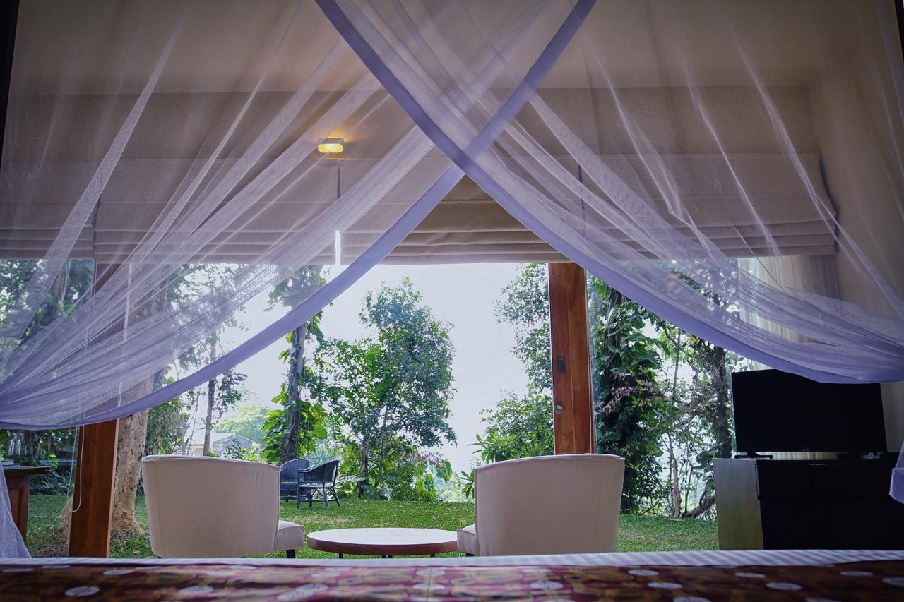 Kings Pavilion Luxury Hotel Канди Екстериор снимка