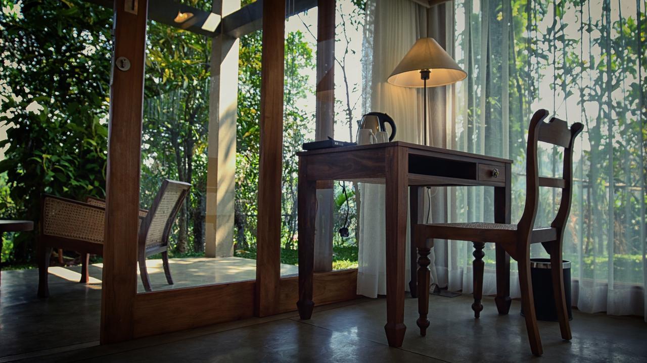 Kings Pavilion Luxury Hotel Канди Екстериор снимка