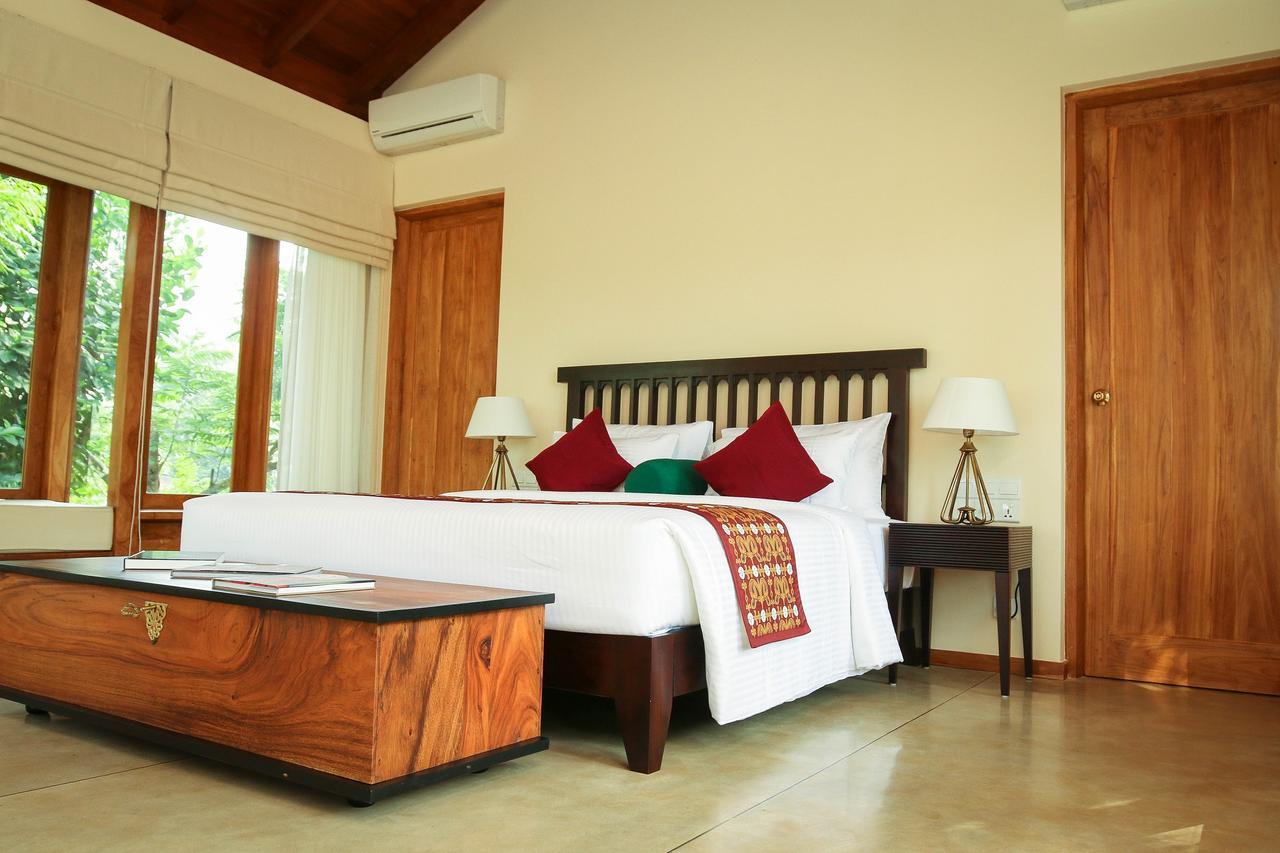 Kings Pavilion Luxury Hotel Канди Екстериор снимка