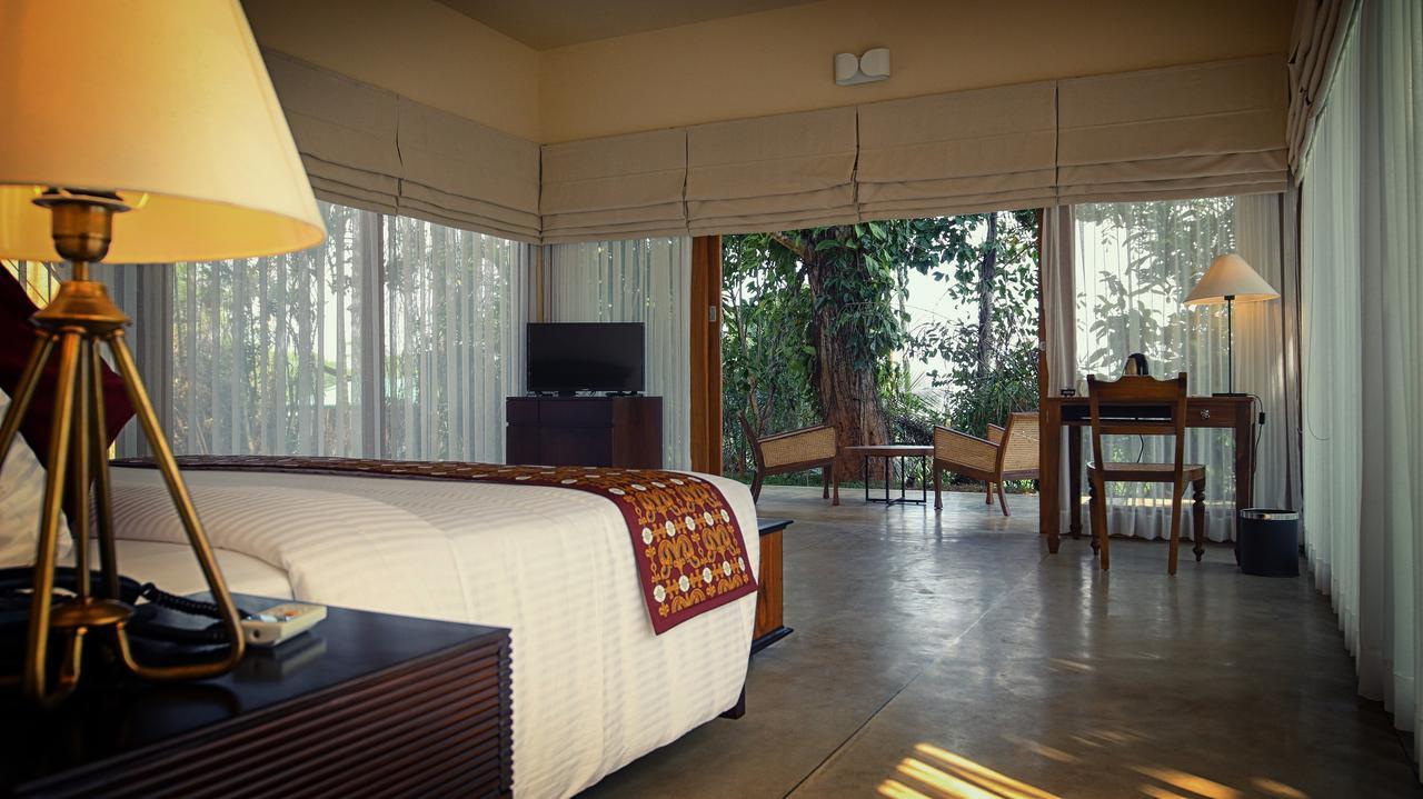 Kings Pavilion Luxury Hotel Канди Екстериор снимка