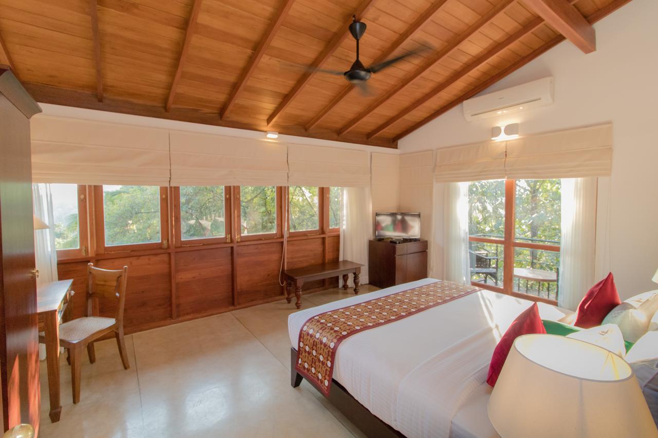 Kings Pavilion Luxury Hotel Канди Екстериор снимка