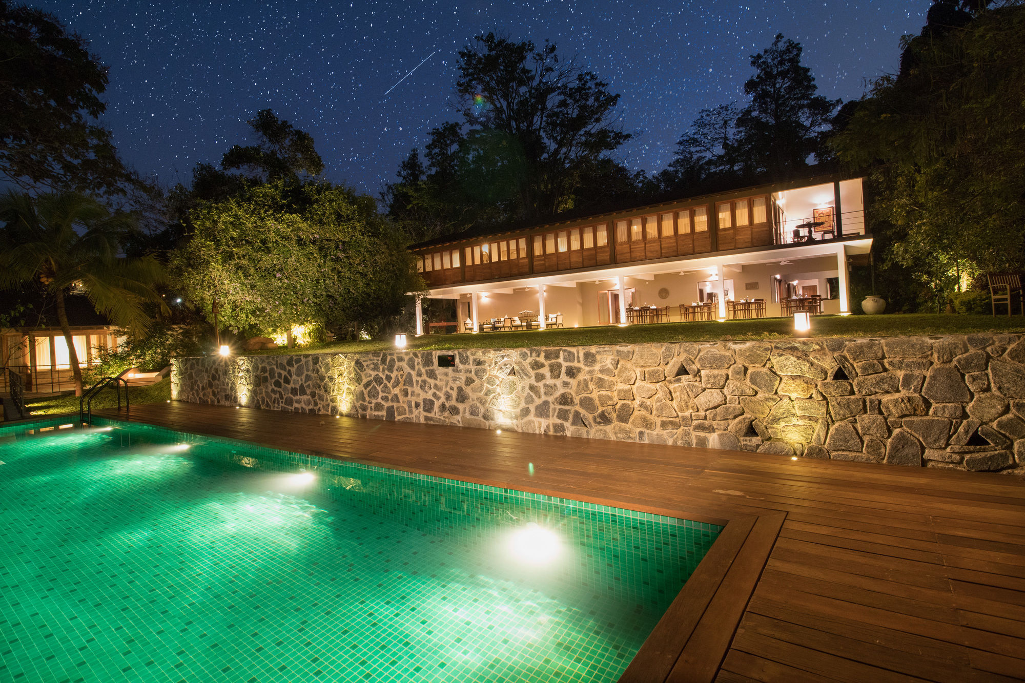 Kings Pavilion Luxury Hotel Канди Екстериор снимка