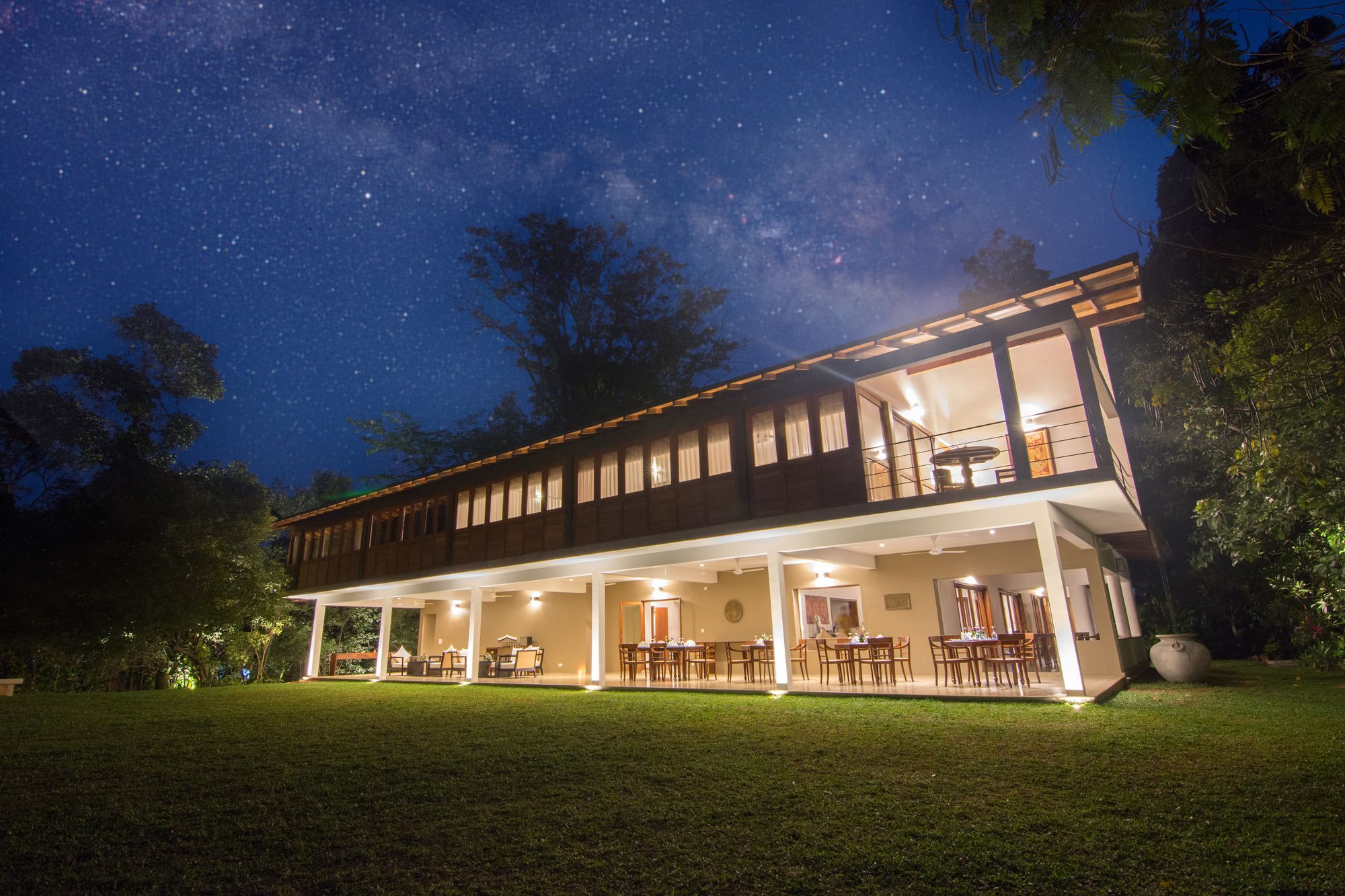 Kings Pavilion Luxury Hotel Канди Екстериор снимка